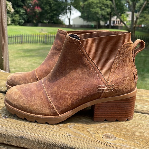 Sorel Cate Sz 7 Waterproof Chelsea Distressed Leather Bootie Ankle Boot - Picture 2 of 11